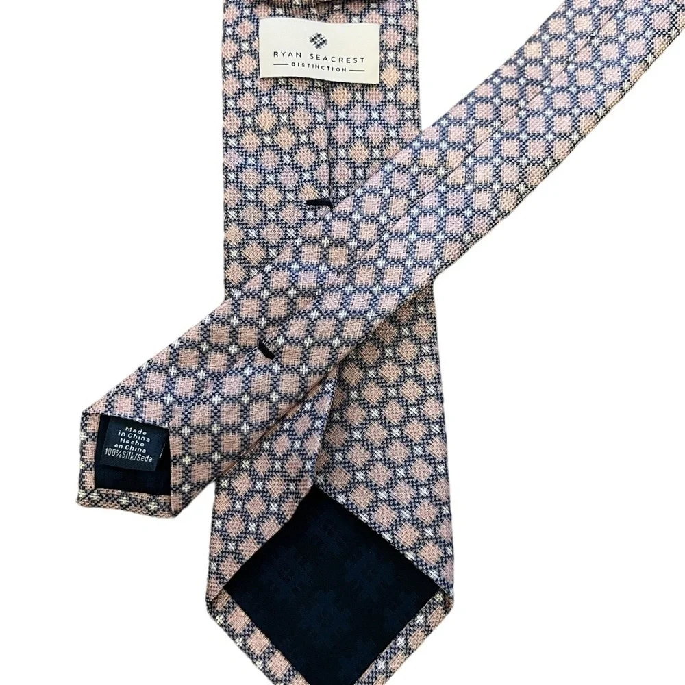 Ryan Seacrest 100% silk pink & blue textured geometric print tie, skinny 3”